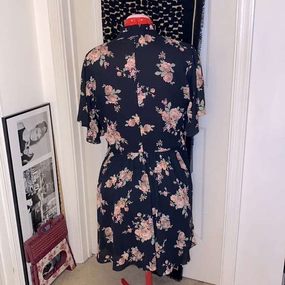 Zara Floral Print Dress with Tie Detail - Picture 3 of 8